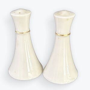 Lenox Ivory Bone China Salt & Pepper Shakers Gold Trim Including Cork Stoppers